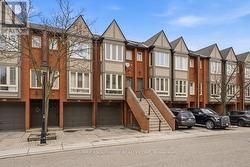 636 - 895 MAPLE AVENUE  Burlington, ON L7S 2H7