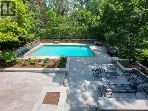 1561 Pinetree Crescent, Mississauga, ON - Outdoor With In Ground Pool