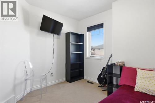 330 Lynd Lane, Saskatoon, SK - Indoor Photo Showing Bedroom