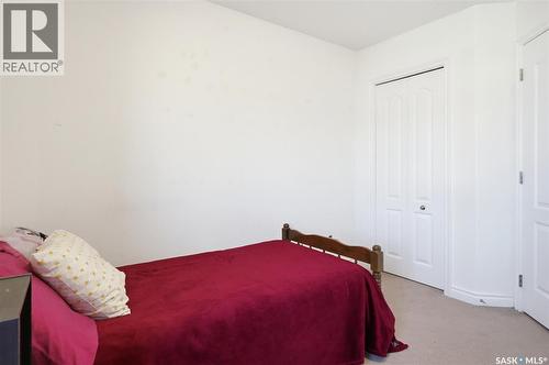 330 Lynd Lane, Saskatoon, SK - Indoor Photo Showing Bedroom