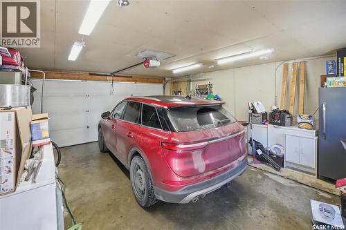 330 Lynd Lane, Saskatoon, SK - Indoor Photo Showing Garage