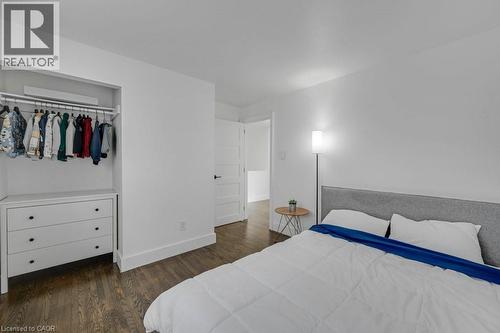 628 Ardleigh Crescent, Burlington, ON - Indoor Photo Showing Bedroom