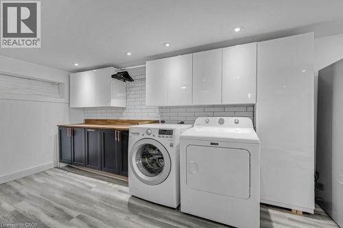 628 Ardleigh Crescent, Burlington, ON - Indoor Photo Showing Laundry Room