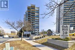 304 - 20 SPEERS ROAD Oakville (Co Central), ON L6K 3R5