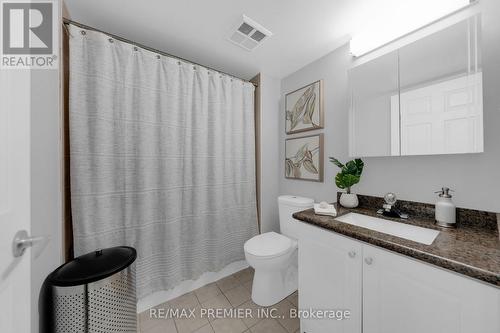 220 - 51 Baffin Court, Richmond Hill, ON - Indoor Photo Showing Bathroom