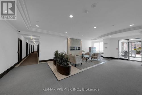 220 - 51 Baffin Court, Richmond Hill, ON - Indoor Photo Showing Other Room