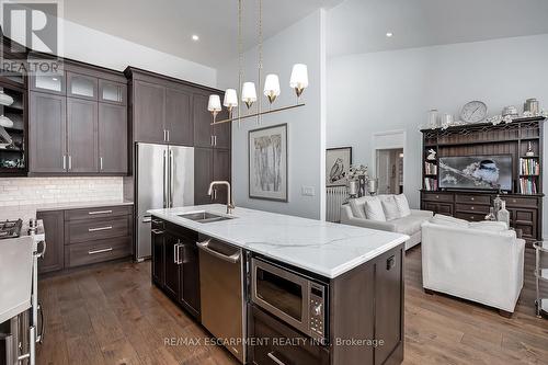 4252 Sarazen Drive, Burlington, ON - Indoor Photo Showing Kitchen With Double Sink With Upgraded Kitchen