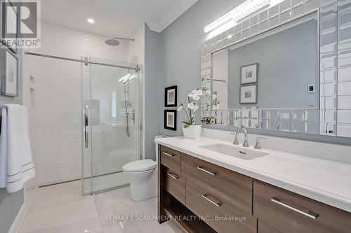 4252 Sarazen Drive, Burlington, ON - Indoor Photo Showing Bathroom