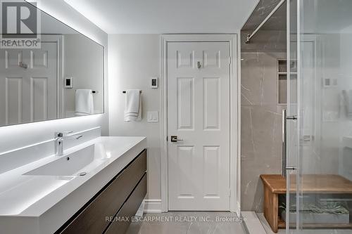 4252 Sarazen Drive, Burlington, ON - Indoor Photo Showing Bathroom