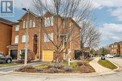 408 FAIRGATE WAY Oakville, ON L6H 6Y1