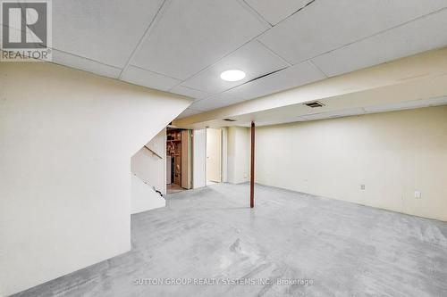 2662 Canberra Road, Mississauga, ON - Indoor