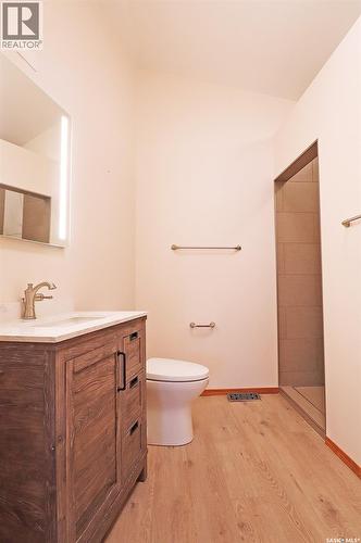 110 Logan Crescent E, Yorkton, SK - Indoor Photo Showing Bathroom