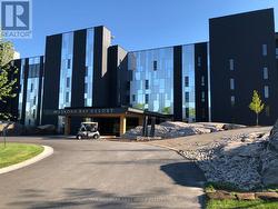 104 - 120 CARRICK TRAIL Gravenhurst, ON P1P 0A2