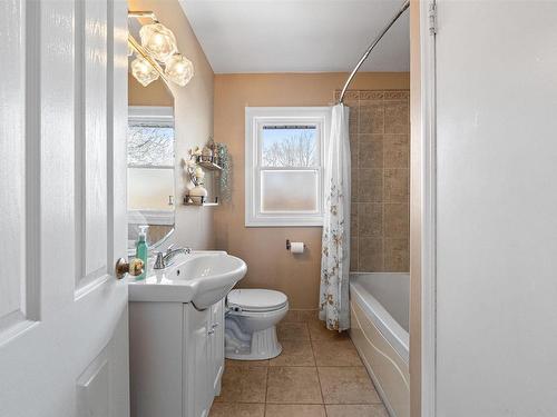 4 Chestnut Lane, Dartmouth, NS 