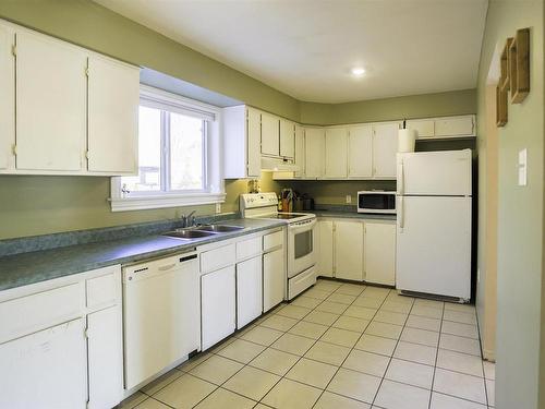 33 Micmac Drive, Dartmouth, NS 