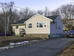 33 Micmac Drive  Dartmouth, NS B2X 2H4