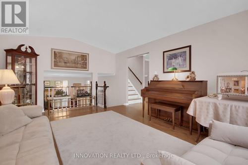 3024 Uplands Drive, Ottawa, ON - Indoor Photo Showing Bedroom