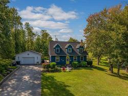 23 Pinewood Drive Lakelands, NS B0N 1Z0