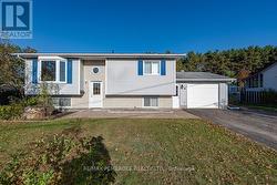 4 DUTCH DRIVE Petawawa, ON K8H 3M2