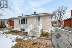 495 HARDY AVENUE  Ottawa, ON K1K 2A8