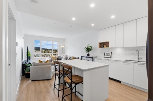 410-940 Reunion Ave  Langford, BC V9B 0W6