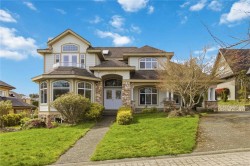 4543 Gordon Point Dr Saanich, BC V8N 6L2