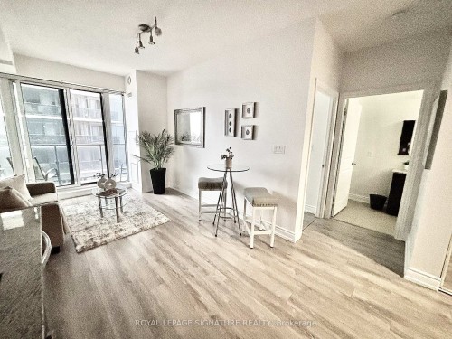 710-9600 Yonge Street, Richmond Hill, ON - Indoor