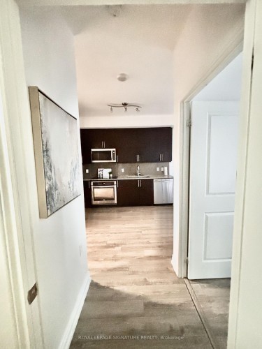 710-9600 Yonge Street, Richmond Hill, ON - Indoor Photo Showing Other Room