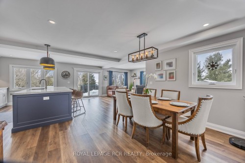 18 Peter Street, Amaranth, ON - Indoor Photo Showing Dining Room