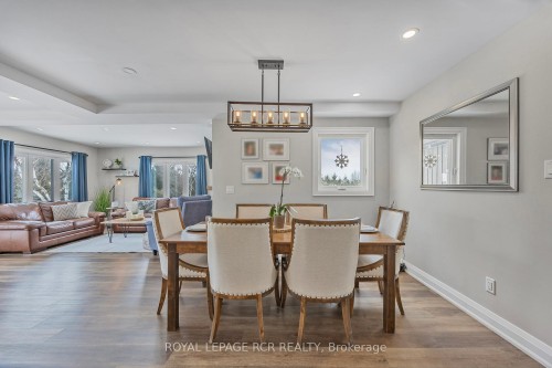 18 Peter Street, Amaranth, ON - Indoor Photo Showing Dining Room