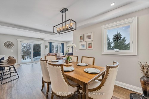 18 Peter Street, Amaranth, ON - Indoor Photo Showing Dining Room