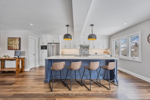 18 Peter Street, Amaranth, ON - Indoor