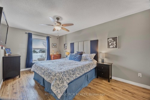 18 Peter Street, Amaranth, ON - Indoor Photo Showing Bedroom