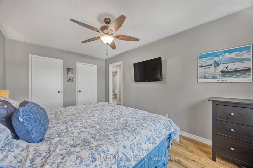 18 Peter Street, Amaranth, ON - Indoor Photo Showing Bedroom