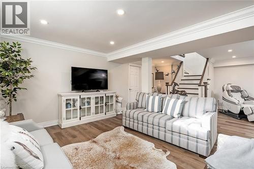 4252 Sarazen Drive, Burlington, ON - Indoor Photo Showing Living Room