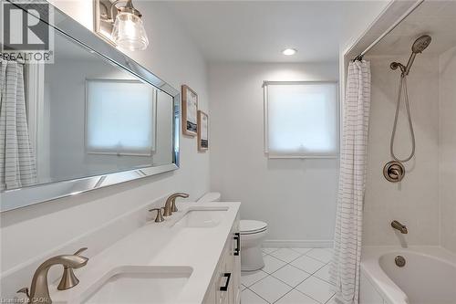 406 Oakwood Drive, Burlington, ON - Indoor Photo Showing Bathroom