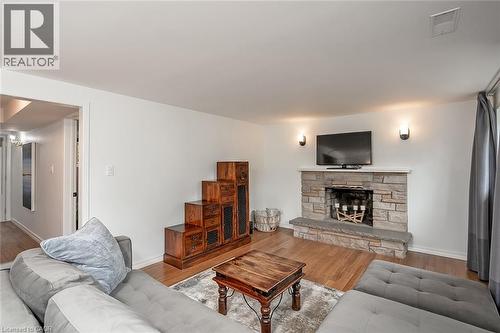 406 Oakwood Drive, Burlington, ON - Indoor Photo Showing Living Room With Fireplace