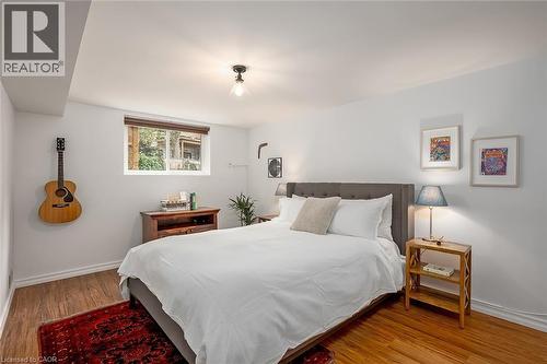 406 Oakwood Drive, Burlington, ON - Indoor Photo Showing Bedroom