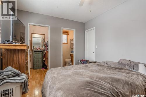 60 Clark Crescent, Saskatoon, SK - Indoor Photo Showing Bedroom