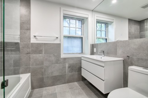 Salle de bains - 23-1 Av. Rosemount, Westmount, QC - Indoor Photo Showing Bathroom