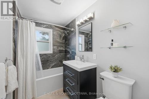 483 Prince Albert Street, Ottawa, ON - Indoor Photo Showing Bathroom