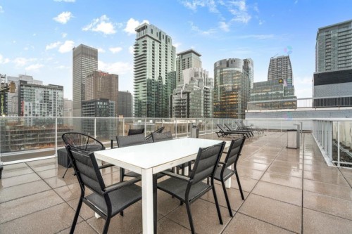 Overall view - 609-1220 Rue Crescent, Montréal (Ville-Marie), QC - Outdoor With Deck Patio Veranda