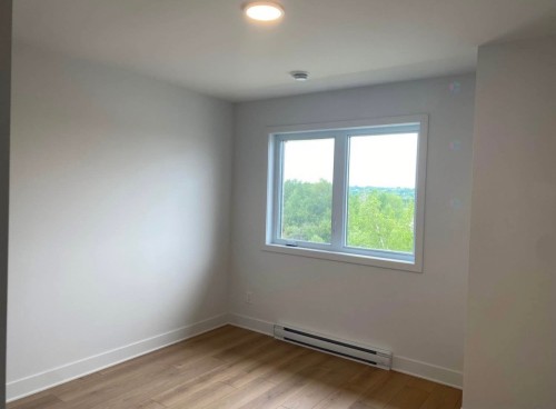Bedroom - 101-460 Rue Lewis O., Waterloo, QC - Indoor Photo Showing Other Room
