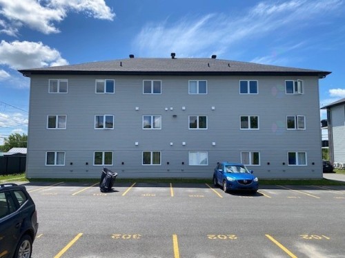 Back of Structure - 302-460 Rue Lewis O., Waterloo, QC - Outdoor