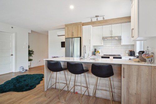 Interior - 304-531 Boul. Adolphe-Chapleau, Bois-Des-Filion, QC - Indoor Photo Showing Kitchen With Upgraded Kitchen