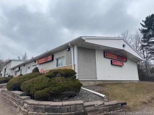 25 Hubbard Rd, Fredericton, NB 