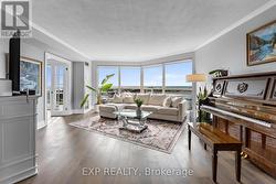918 - 2261 LAKE SHORE BOULEVARD W Toronto, ON M8V 3X1