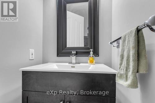 20 Trillium Drive, Tillsonburg, ON - Indoor Photo Showing Bathroom