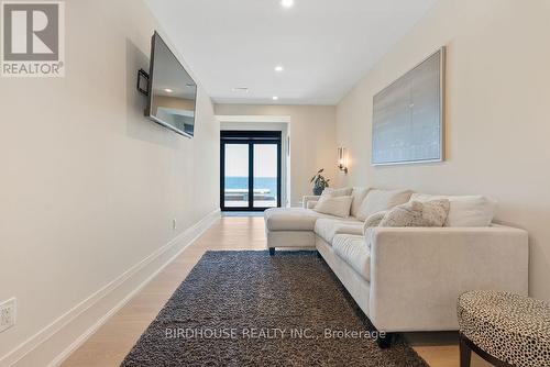 16 & 20 Garden Gate, Brock, ON - Indoor