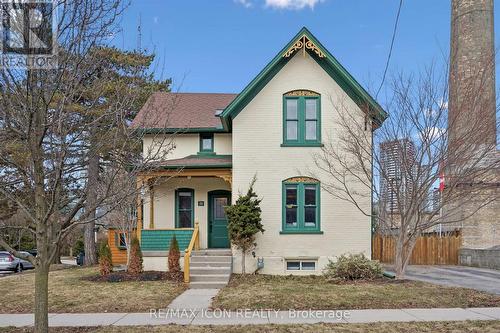 20 LINDEN AVENUE  Kitchener, ON N2G 2A4